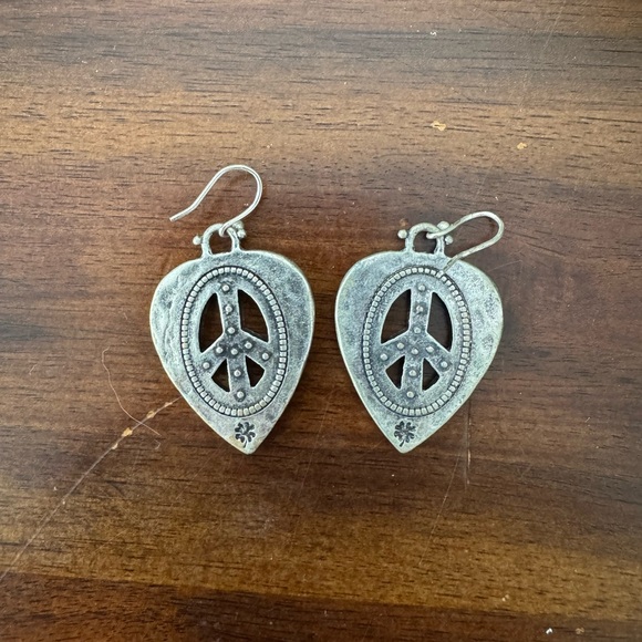 LUCKY BRAND PEACE SIGN EARRINGS - Picture 2 of 2